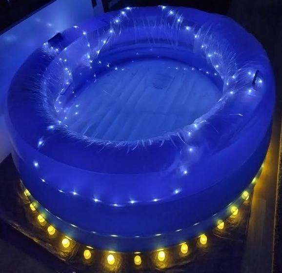 Rent LED light chain for feeding troughs and feeding pits - Battery operated